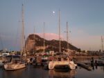 "Unser" Blick auf den Felsen von Gibraltar. Marina Alcaidesa.
